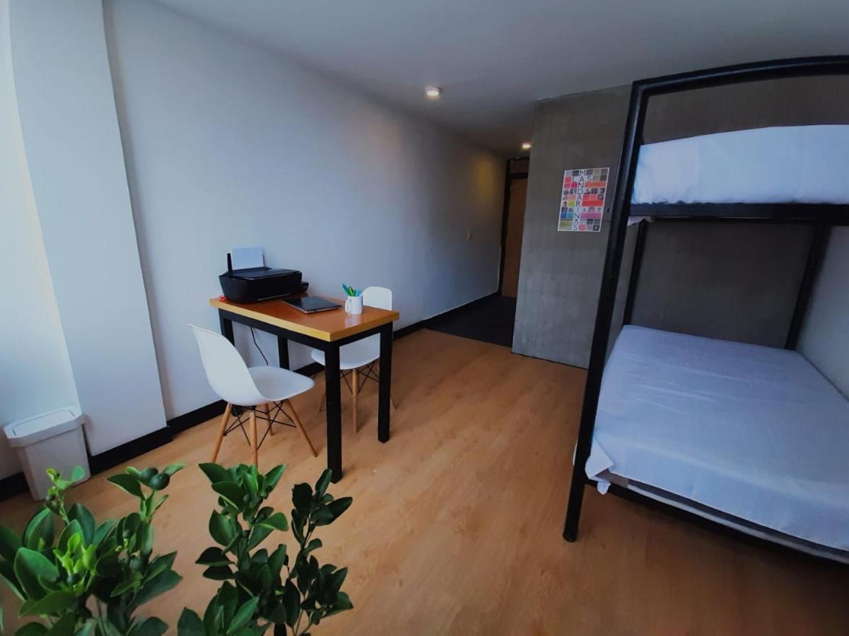 Hostal - Hotel - Apartaestudios Amoblados CHAPINERO LAS MANDARINAS - COWORKING Bogotá Exterior foto