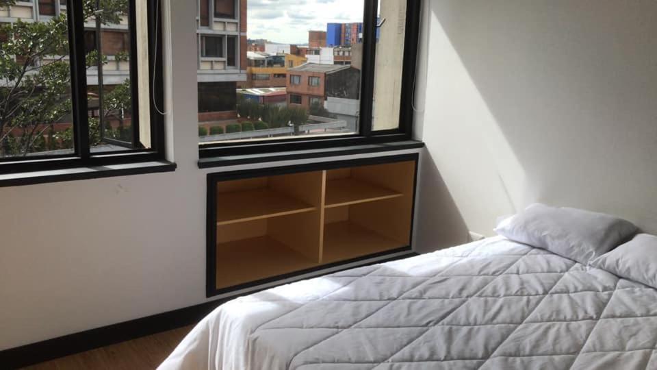 Hostal - Hotel - Apartaestudios Amoblados CHAPINERO LAS MANDARINAS - COWORKING Bogotá Exterior foto